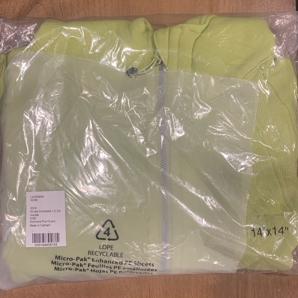 Lululemon oversized scuba in wasabi - Picture 2 of 3